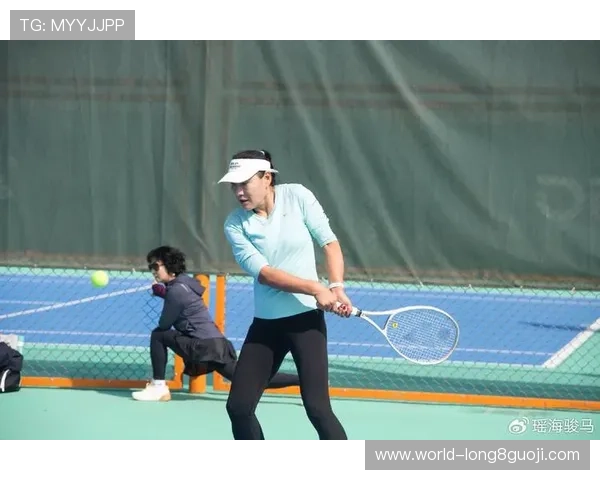 网球赛场精彩纷呈新星崛起老将顽强拼搏引关注